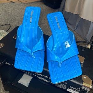 Never worn public desire blue heels